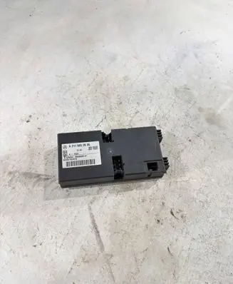 Mercedes-Benz E W211 Door control unit/module A2118202626 00006028A7 6028A7024975