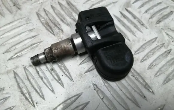 Mercedes-Benz A W176 Tire pressure sensor A0009057200 0057ACE7
