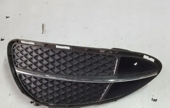Mercedes-Benz E W212 Front bumper lower grill A2128852722