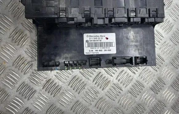 Mercedes-Benz E W211 Comfort/convenience module 2115452201 5DK00804760