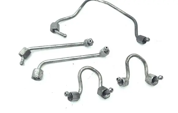 Fuel injector supply line/pipe