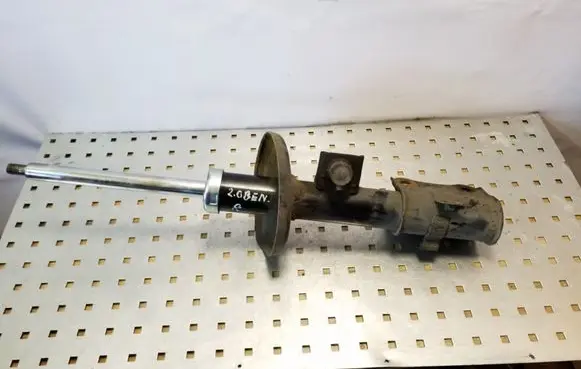 Suzuki Grand Vitara II Front shock absorber/damper