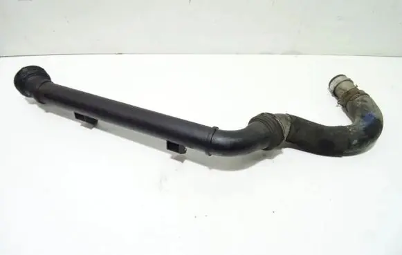 Volkswagen Polo VI Coolant pipe/hose 