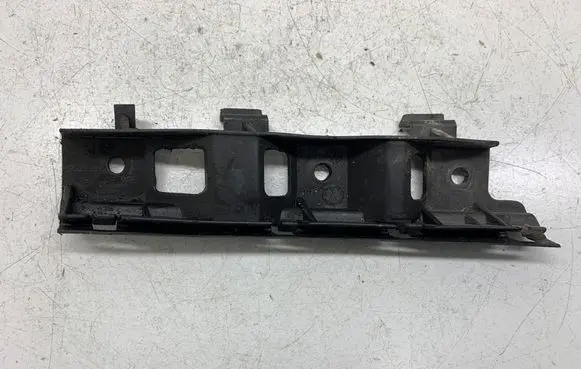Front bumper mounting bracket