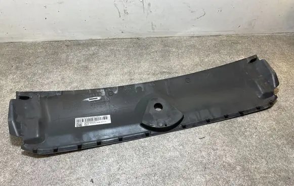 Audi A4 S4 B9 Radiator trim 8W0807081