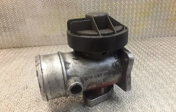 Mercedes-Benz A W168 EGR valve 6680900454 A6680900454