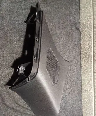 Porsche Macan (95B) (D) pillar trim (bottom) 95B867245