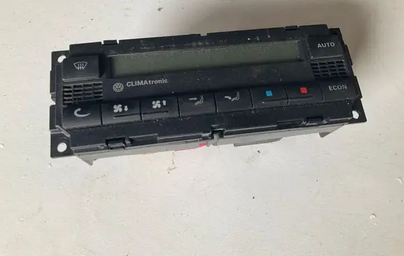 Volkswagen PASSAT B5.5 Climate control unit 3B2907044J 5HB00813903