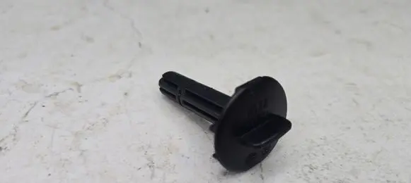 Dacia Sandero III Radiator mount bracket 397880391R