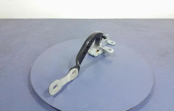 BMW X3 E83 Tailgate/trunk/boot hinge 7397315