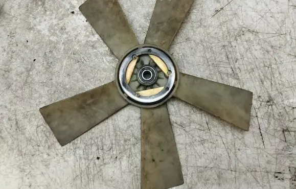 Mercedes-Benz E W124 Fan impeller 1122001123