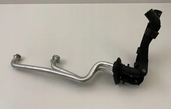 Audi R8 4S Engine coolant pipe/hose 4S0819372A