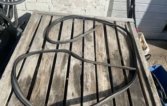 Renault Kangoo I Loading door rubber seal (on body) 