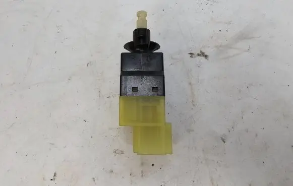Mercedes-Benz B W245 Brake pedal sensor switch A0015456709