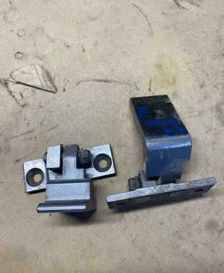 Rear door hinge set