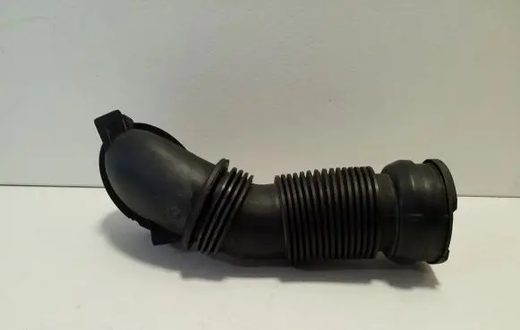 Volkswagen Eos Air intake duct part 06F129627G