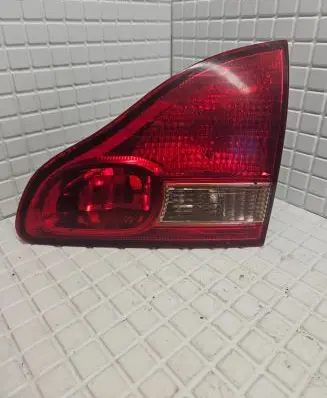 Toyota Avensis Verso Tailgate rear/tail lights 7654