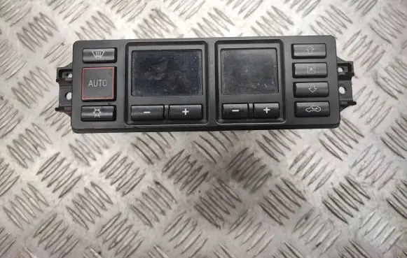 Audi A4 S4 B5 8D Climate control unit 8L0820043B 5HB00760800 D730302