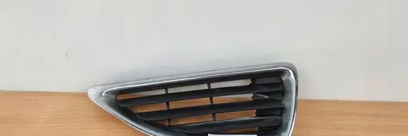 Renault Megane I Front grill 7700428964