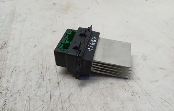 Peugeot 607 Heater blower motor/fan resistor VZF663530T Z82221Z6148