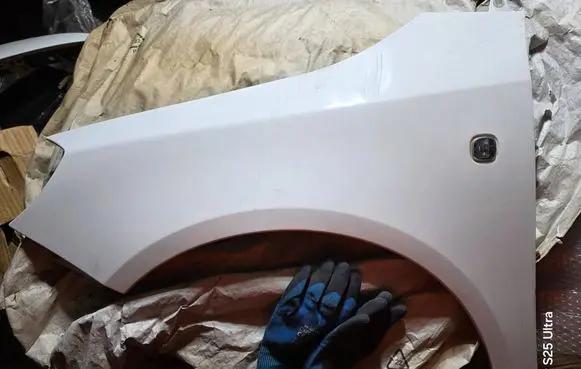 Skoda Fabia Mk2 (5J) Fender 9404