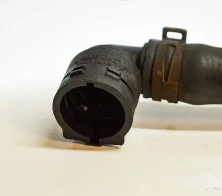 Volkswagen Tiguan Engine coolant pipe/hose 5N0122073J