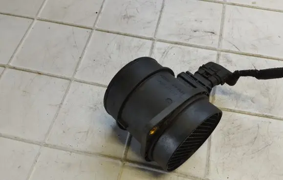Hyundai Tucson JM Mass air flow meter 0281002721
