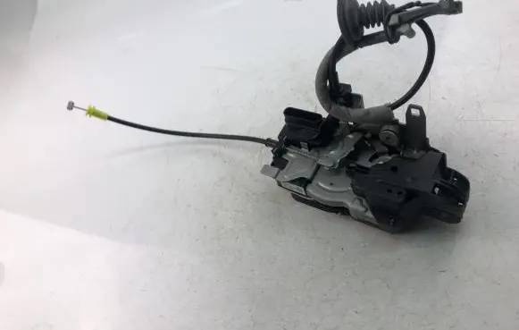 Volvo XC40 Coupe door lock (next to the handle) 31462456