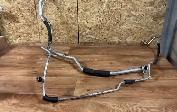 Opel Insignia A Air conditioning (A/C) pipe/hose 13220105 460046220