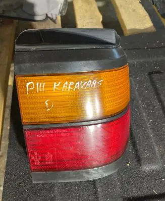 Volkswagen PASSAT B3 Rear/tail lights 333945112