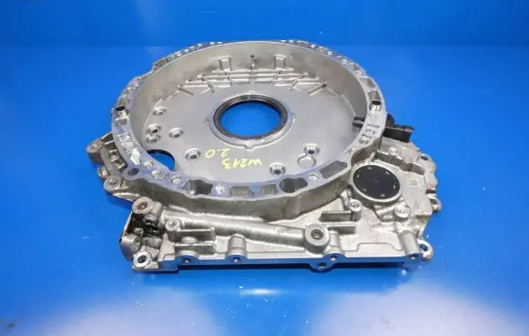 Mercedes-Benz E W213 Timing belt guard (cover) A6540106102