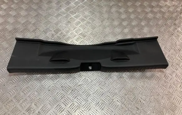 Toyota Yaris XP210 Trunk/boot sill cover protection PK16425