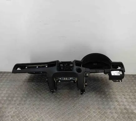 Volkswagen Touareg II Dashboard 7P2857181