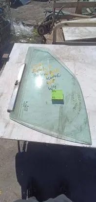 Opel Astra F Front door window glass four-door 1212123