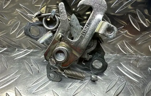 Citroen C3 Engine bonnet/hood lock/catch 9836186580