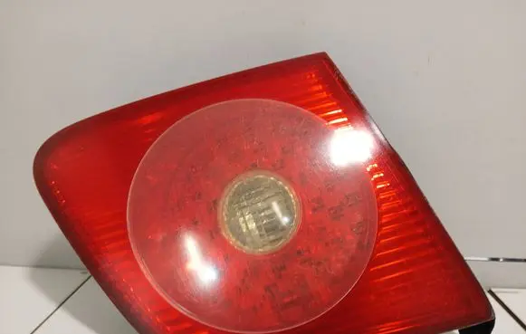Volkswagen Phaeton Tailgate rear/tail lights 333621L