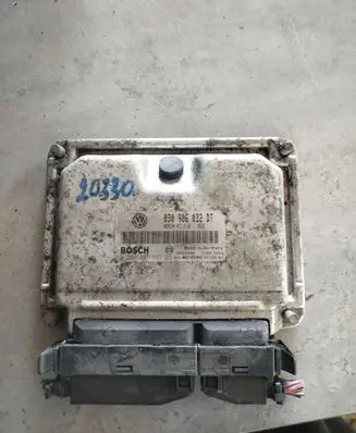 Volkswagen Polo Engine control unit/module 030906032dt 0261207593
