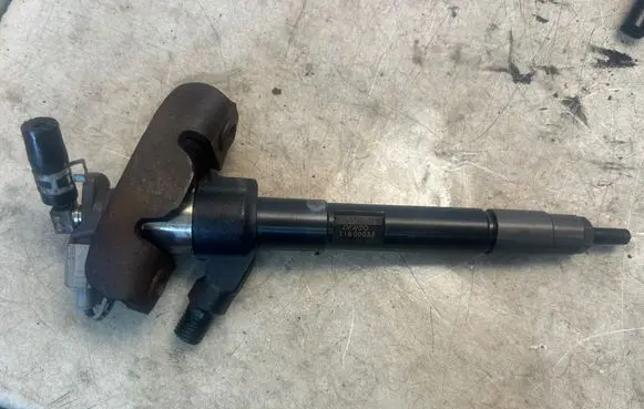 Mitsubishi Outlander Fuel injector 2950500340 11B00033