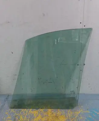 Renault Scenic I Front door window glass four-door 43R00048