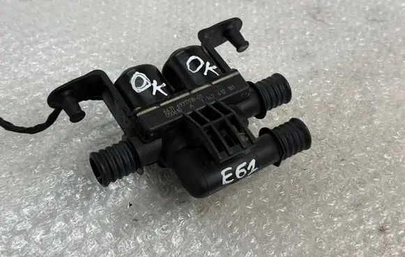 BMW 5 E60 E61 Coolant heater control valve 64116931708 6931708 1147412181