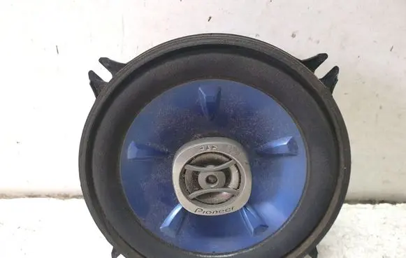 Dacia Logan I Parcel shelf speaker TSH137