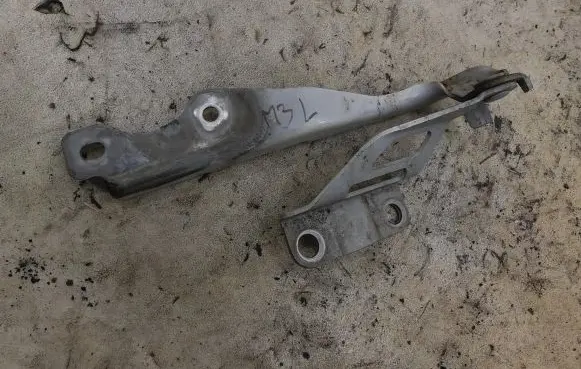 Mazda 3 II Engine bonnet/hood hinges KRIS235789