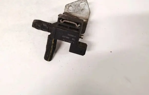 Volvo S80 Turbo solenoid valve 9125243 98t131
