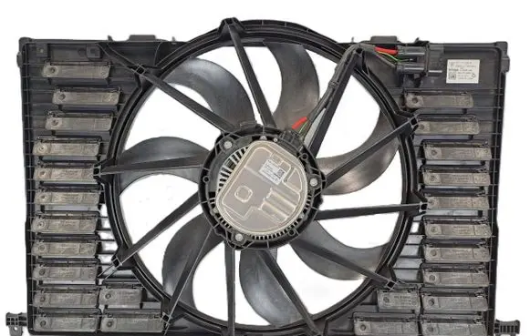 Porsche Panamera (971) Electric radiator cooling fan 971959633 971121203B