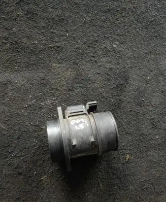Nissan Qashqai Mass air flow meter H8200655623