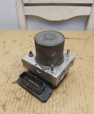 Mercedes-Benz Sprinter W906 ABS Pump A9069002302
