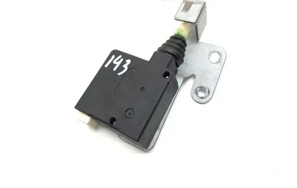 Jaguar XK8 - XKR Tailgate/trunk/boot lock/catch/latch GNC3535AA