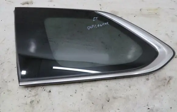 Mitsubishi Outlander Rear side window KRIS235789