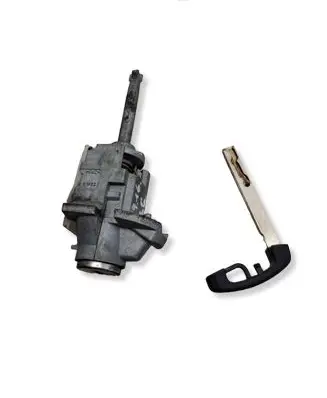 BMW X4 F26 Front door lock (next to the handle)