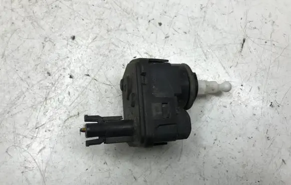 Volvo S40, V40 Headlight level adjustment motor 00728232
